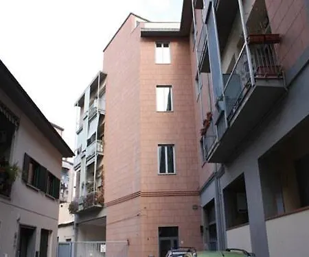Leopoldo Apartahotel Florencia