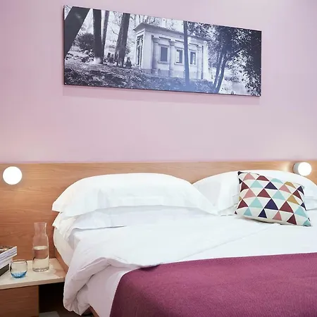 Leopoldo Aparthotel Florence