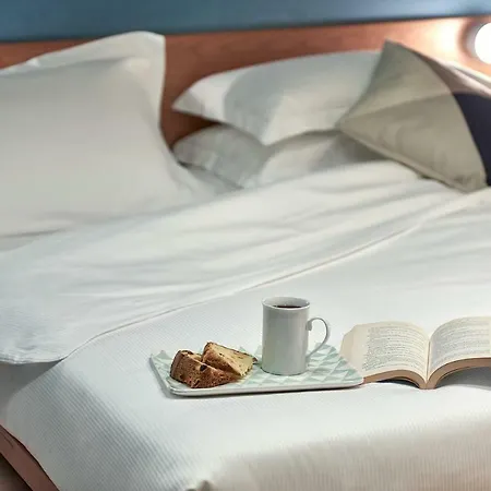 Leopoldo Aparthotel 4*